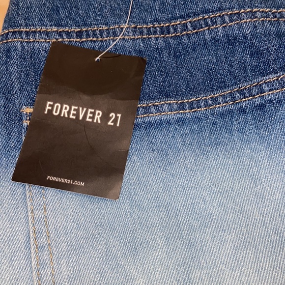 NWT. Ombré Demin Skirt. Forever 21. Size Medium. - Picture 5 of 6
